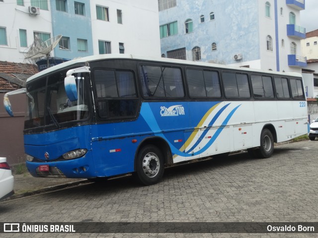 Ônibus Particulares GKR0672 na cidade de Governador Valadares, Minas Gerais, Brasil, por Osvaldo Born. Número da foto: #13097775.