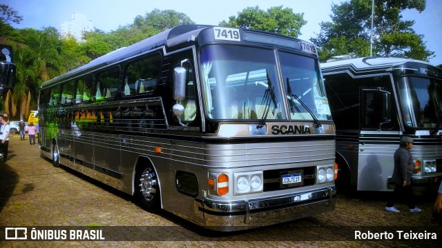 Ônibus Particulares 7419 na cidade de Campinas, São Paulo, Brasil, por Roberto Teixeira. Número da foto: #13149387.