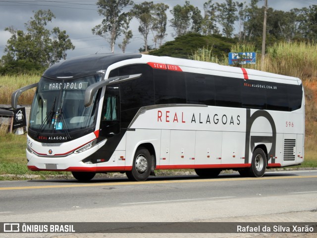 Real Alagoas de Viação 596 na cidade de Paraíba do Sul, Rio de Janeiro, Brasil, por Rafael da Silva Xarão. Número da foto: #13149199.