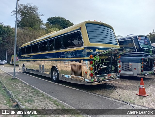 Ônibus Particulares 7500 na cidade de Campinas, São Paulo, Brasil, por André Leandro. Número da foto: #13150115.