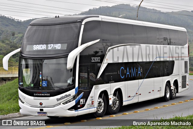 Auto Viação Catarinense 323002 na cidade de Aparecida, São Paulo, Brasil, por Bruno Aparecido Machado. Número da foto: #13148979.