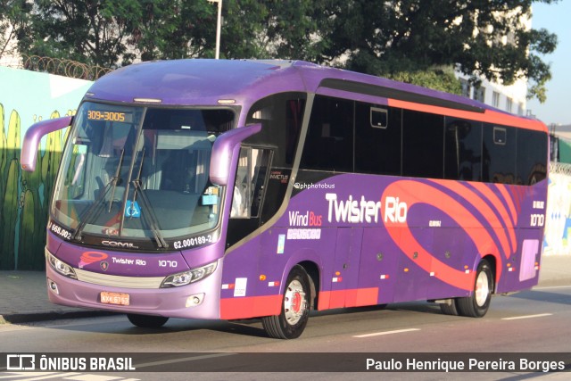 Twister Rio Transporte e Turismo 1070 na cidade de Rio de Janeiro, Rio de Janeiro, Brasil, por Paulo Henrique Pereira Borges. Número da foto: #13150659.