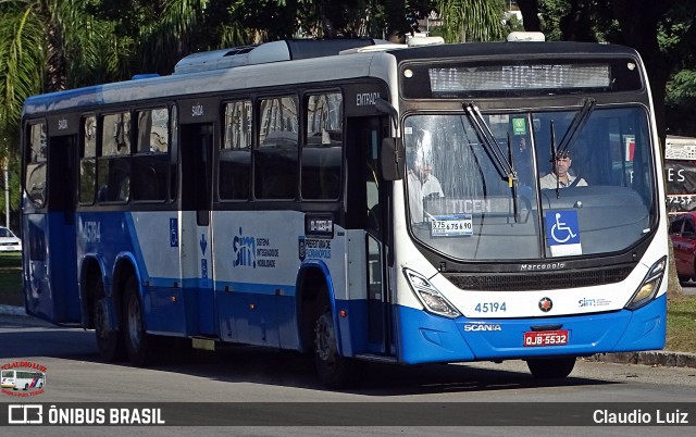 Insular Transportes Coletivos 45194 na cidade de Florianópolis, Santa Catarina, Brasil, por Claudio Luiz. Número da foto: #13150591.