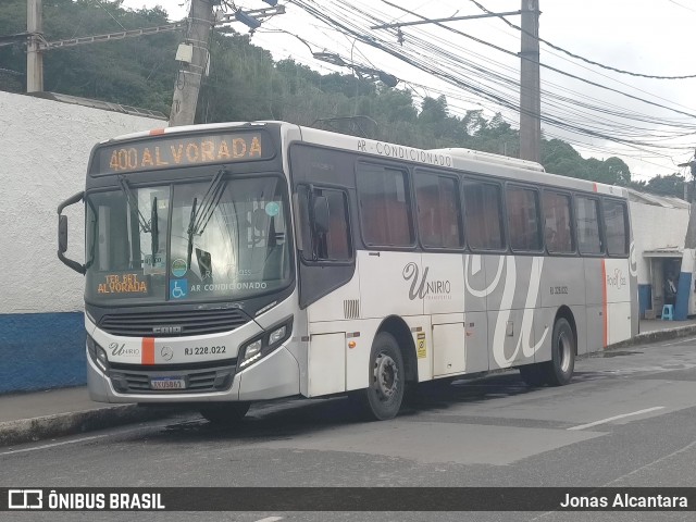 UniRio Transportes RJ 228.022 na cidade de Belford Roxo, Rio de Janeiro, Brasil, por Jonas Alcantara. Número da foto: #13150403.