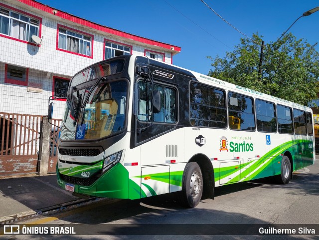 Viação Piracicabana Santos 4509 na cidade de Santos, São Paulo, Brasil, por Guilherme Silva. Número da foto: #13148149.
