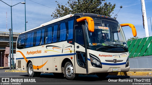 Purhépechas 961 na cidade de Morelia, Michoacán, México, por Omar Ramírez Thor2102. Número da foto: #13151089.