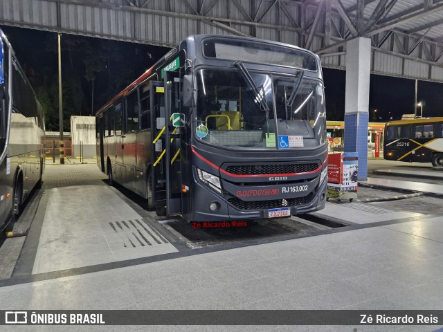 Transportes Única Petrópolis RJ 163.002 na cidade de Petrópolis, Rio de Janeiro, Brasil, por Zé Ricardo Reis. Número da foto: #13152207.