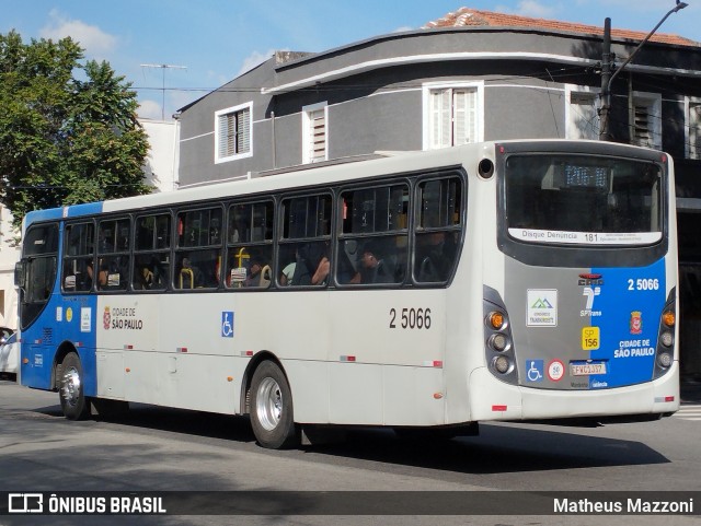 Cooperativa Fênix > Spencer Transporte 2 5066 na cidade de São Paulo, São Paulo, Brasil, por Matheus Mazzoni. Número da foto: #13151243.