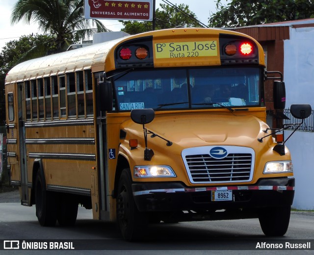 Transportes Filemón Villalobos 00 na cidade de Alajuela, Alajuela, Alajuela, Costa Rica, por Alfonso Russell. Número da foto: #13152135.