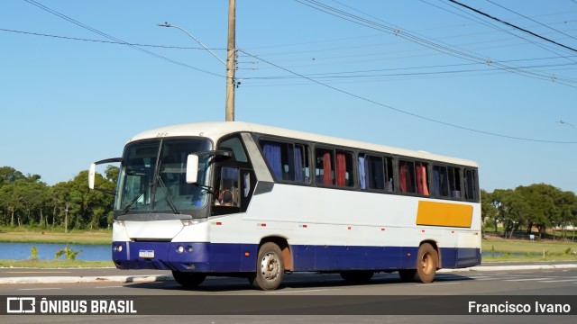 Ônibus Particulares 2950 na cidade de Assis, São Paulo, Brasil, por Francisco Ivano. Número da foto: #13153063.