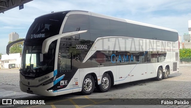 Auto Viação Catarinense 323002 na cidade de Balneário Camboriú, Santa Catarina, Brasil, por Fábio Paixão. Número da foto: #13151315.