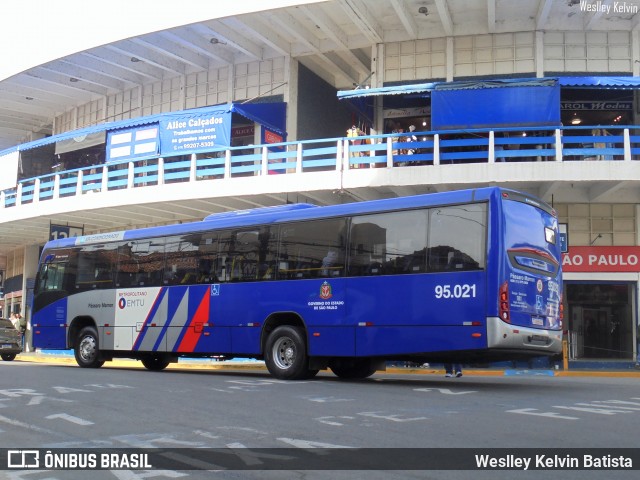 Empresa de Ônibus Pássaro Marron 95.021 na cidade de Aparecida, São Paulo, Brasil, por Weslley Kelvin Batista. Número da foto: #13151938.