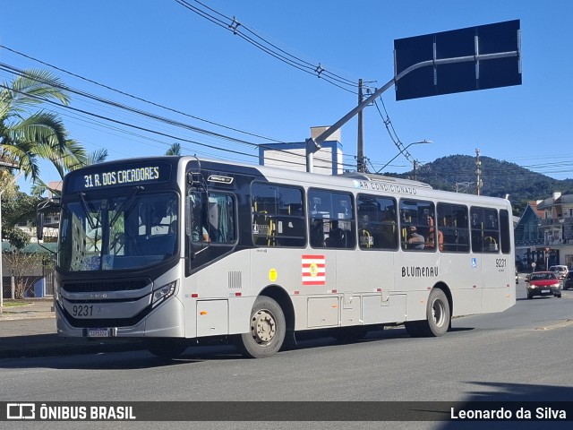 BluMob - Concessionária de Transporte Urbano de Blumenau 9231 na cidade de Blumenau, Santa Catarina, Brasil, por Leonardo da Silva. Número da foto: #13156788.