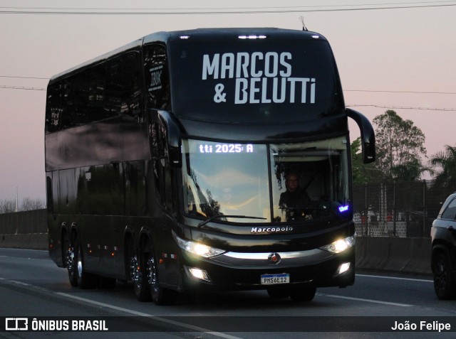 Marcos & Belutti 6412 na cidade de Canas, São Paulo, Brasil, por João Felipe. Número da foto: #13155200.