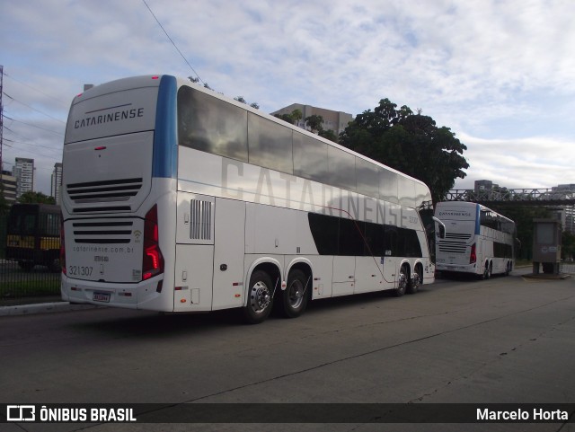 Auto Viação Catarinense 321307 na cidade de São Paulo, São Paulo, Brasil, por Marcelo Horta. Número da foto: #13155058.