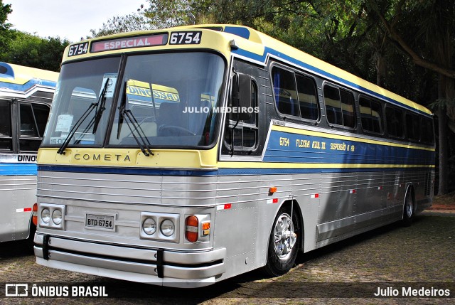 Ônibus Particulares 6754 na cidade de Campinas, São Paulo, Brasil, por Julio Medeiros. Número da foto: #13156237.