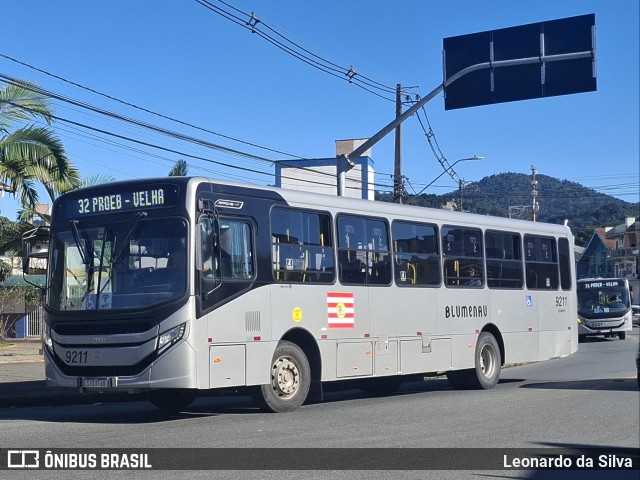 BluMob - Concessionária de Transporte Urbano de Blumenau 9211 na cidade de Blumenau, Santa Catarina, Brasil, por Leonardo da Silva. Número da foto: #13156794.