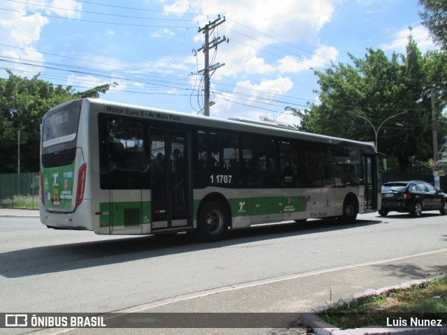 Viação Santa Brígida 1 1707 na cidade de São Paulo, São Paulo, Brasil, por Luis Nunez. Número da foto: #13154543.