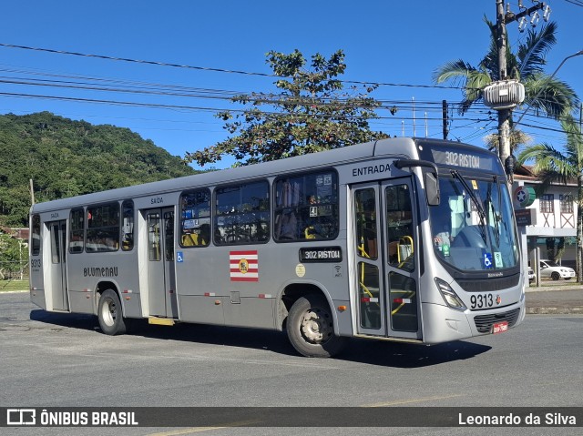 BluMob - Concessionária de Transporte Urbano de Blumenau 9313 na cidade de Blumenau, Santa Catarina, Brasil, por Leonardo da Silva. Número da foto: #13156769.
