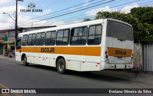 Escolares  na cidade de Pindoretama, Ceará, Brasil, por Evelano Oliveira da Silva. Número da foto: #13156762.