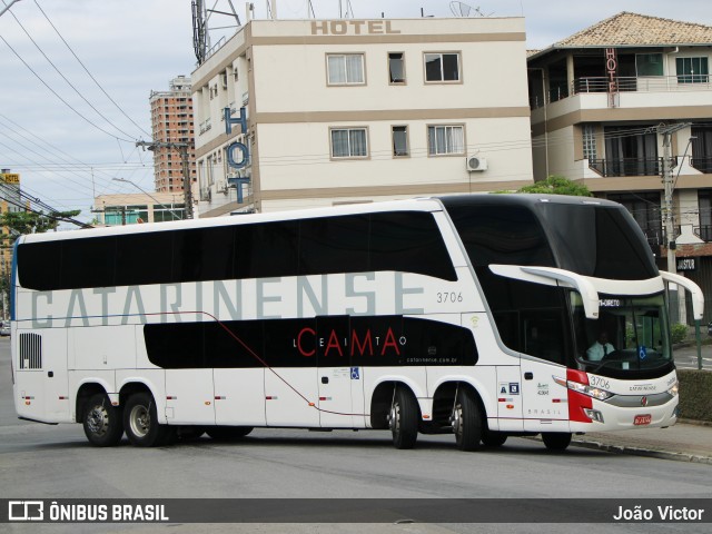 Auto Viação Catarinense 3706 na cidade de Balneário Camboriú, Santa Catarina, Brasil, por João Victor. Número da foto: #13157102.