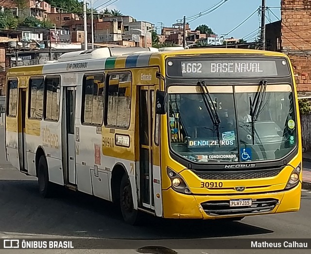 Plataforma Transportes 30910 na cidade de Salvador, Bahia, Brasil, por Matheus Calhau. Número da foto: #13156298.