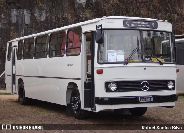 Ônibus Particulares 1522 na cidade de Campinas, São Paulo, Brasil, por Rafael Santos Silva. Número da foto: #13154536.