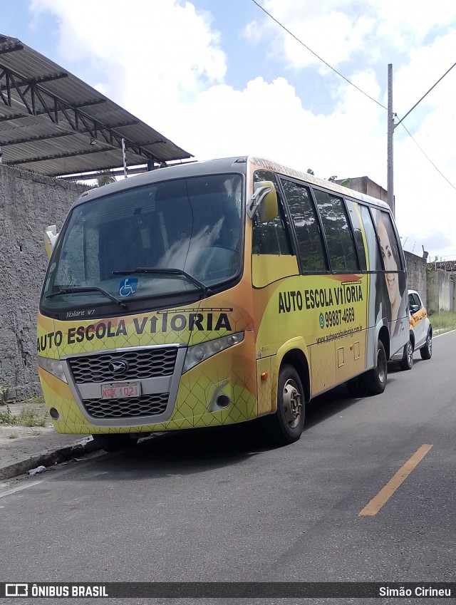 Auto Escola Vitória 1021 na cidade de João Pessoa, Paraíba, Brasil, por Simão Cirineu. Número da foto: #13155338.