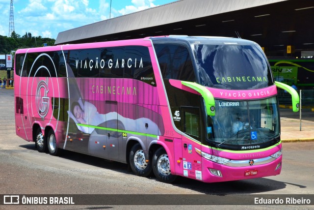 Viação Garcia 8715 na cidade de Foz do Iguaçu, Paraná, Brasil, por Eduardo Ribeiro. Número da foto: #13160133.