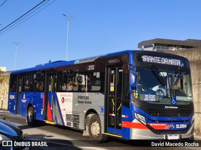 Auto Viação Bragança Metropolitana > Viação Raposo Tavares 12.2554 na cidade de Cotia, São Paulo, Brasil, por David Macedo Rocha. Número da foto: #13158587.