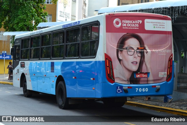 Viação Real - Varginha 7060 na cidade de Varginha, Minas Gerais, Brasil, por Eduardo Ribeiro. Número da foto: #13160109.