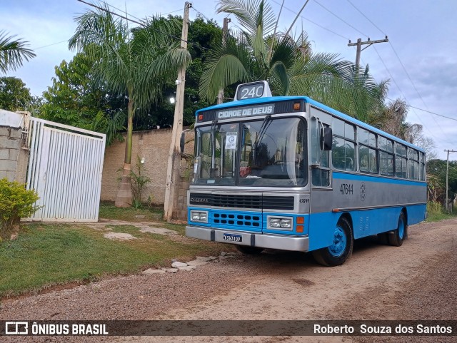 Ônibus Particulares 47644 na cidade de Artur Nogueira, São Paulo, Brasil, por Roberto  Souza dos Santos. Número da foto: #13157441.