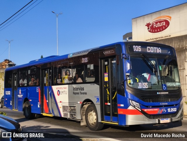 Auto Viação Bragança Metropolitana > Viação Raposo Tavares 12.2532 na cidade de Cotia, São Paulo, Brasil, por David Macedo Rocha. Número da foto: #13157669.