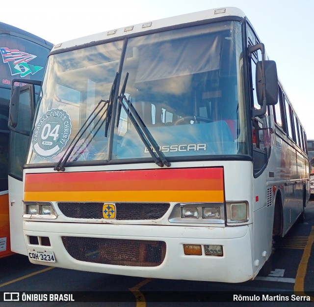 Ônibus Particulares  na cidade de São Luís, Maranhão, Brasil, por Rômulo Martins Serra. Número da foto: #13161492.