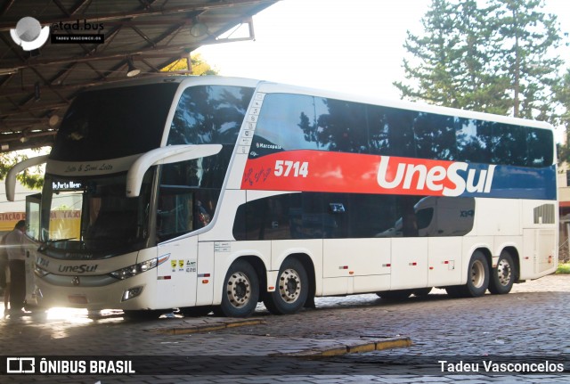 Unesul de Transportes 5714 na cidade de Carazinho, Rio Grande do Sul, Brasil, por Tadeu Vasconcelos. Número da foto: #13161777.