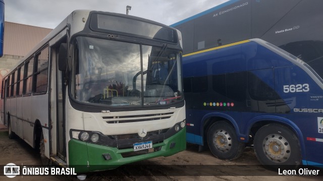 Ônibus Particulares 9946 na cidade de Caruaru, Pernambuco, Brasil, por Leon Oliver. Número da foto: #13164029.