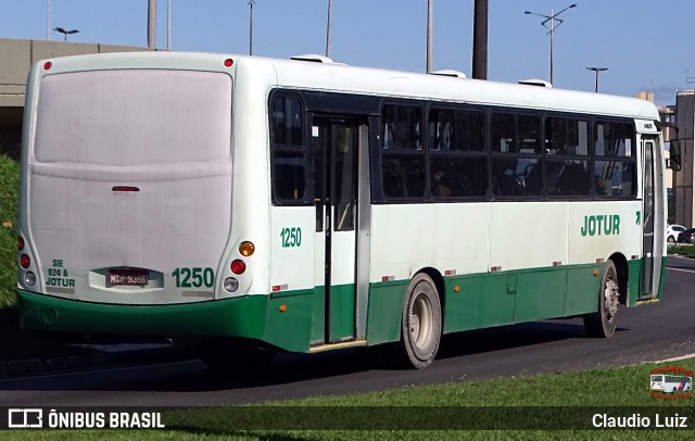 Jotur - Auto Ônibus e Turismo Josefense 1250 na cidade de Florianópolis, Santa Catarina, Brasil, por Claudio Luiz. Número da foto: #13163493.