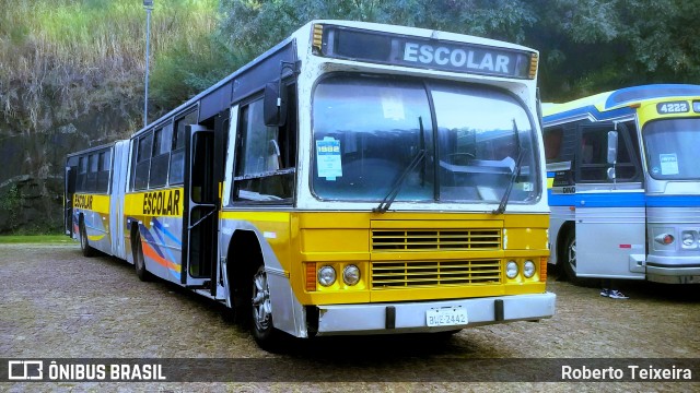 Associação de Preservação de Ônibus Clássicos 2442 na cidade de Campinas, São Paulo, Brasil, por Roberto Teixeira. Número da foto: #13162788.