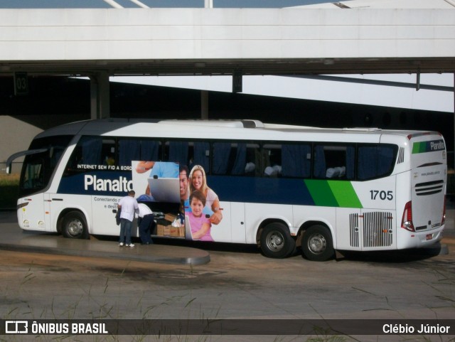 Planalto Transportes 1705 na cidade de Brasília, Distrito Federal, Brasil, por Clébio Júnior. Número da foto: #13162626.