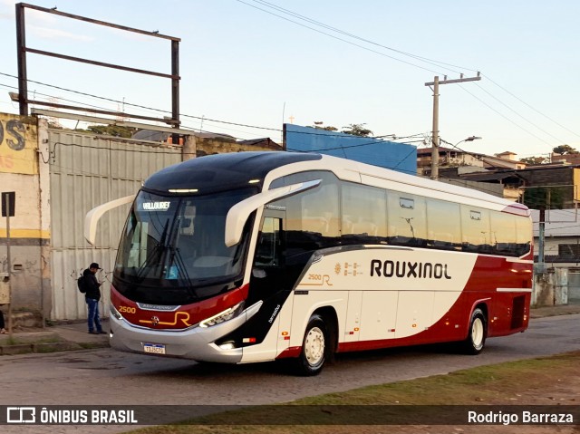 Rouxinol 2500 na cidade de Belo Horizonte, Minas Gerais, Brasil, por Rodrigo Barraza. Número da foto: #13162182.