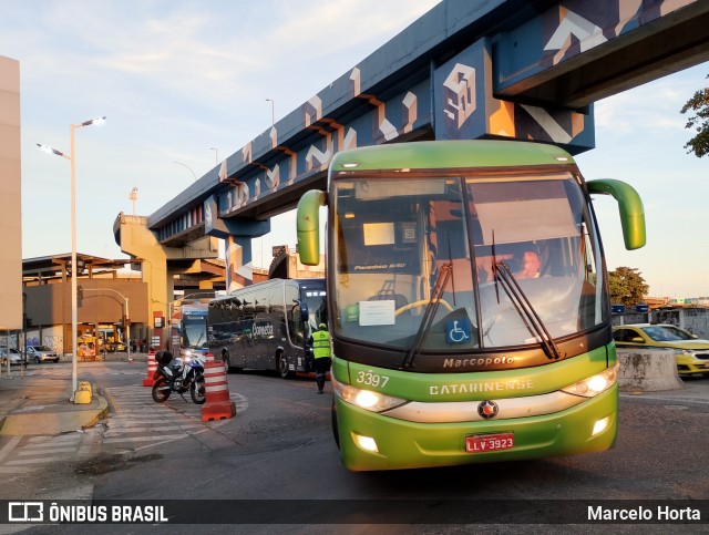 Auto Viação Catarinense 3397 na cidade de Rio de Janeiro, Rio de Janeiro, Brasil, por Marcelo Horta. Número da foto: #13162259.