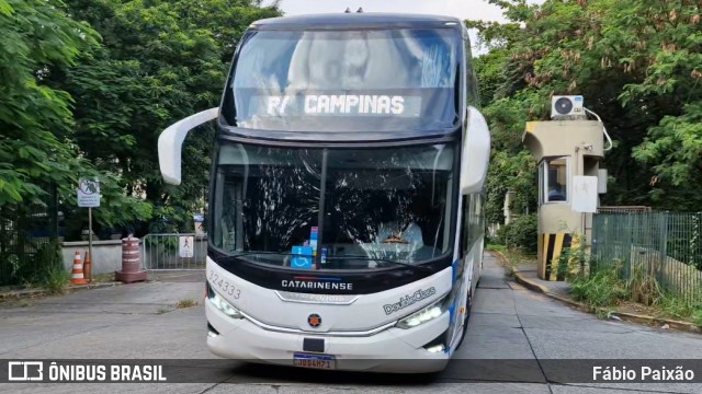 Auto Viação Catarinense 324333 na cidade de São Paulo, São Paulo, Brasil, por Fábio Paixão. Número da foto: #13161422.