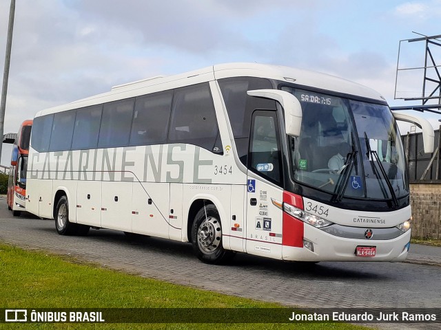 Auto Viação Catarinense 3454 na cidade de Itajaí, Santa Catarina, Brasil, por Jonatan Eduardo Jurk Ramos. Número da foto: #13161142.