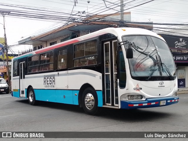 Transportes RESA SJB 11181 na cidade de Heredia, Heredia, Heredia, Costa Rica, por Luis Diego Sánchez. Número da foto: #13164499.