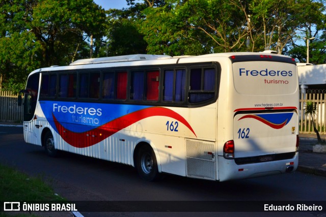 Expresso Frederes > Frederes Turismo 162 na cidade de Porto Alegre, Rio Grande do Sul, Brasil, por Eduardo Ribeiro. Número da foto: #13163801.
