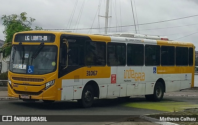 Plataforma Transportes 31067 na cidade de Salvador, Bahia, Brasil, por Matheus Calhau. Número da foto: #13162611.