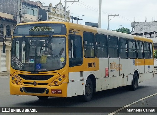 Plataforma Transportes 30179 na cidade de Salvador, Bahia, Brasil, por Matheus Calhau. Número da foto: #13162396.