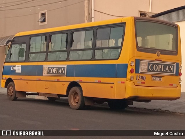 Coplan 1390 na cidade de Severínia, São Paulo, Brasil, por Miguel Castro. Número da foto: #13163914.
