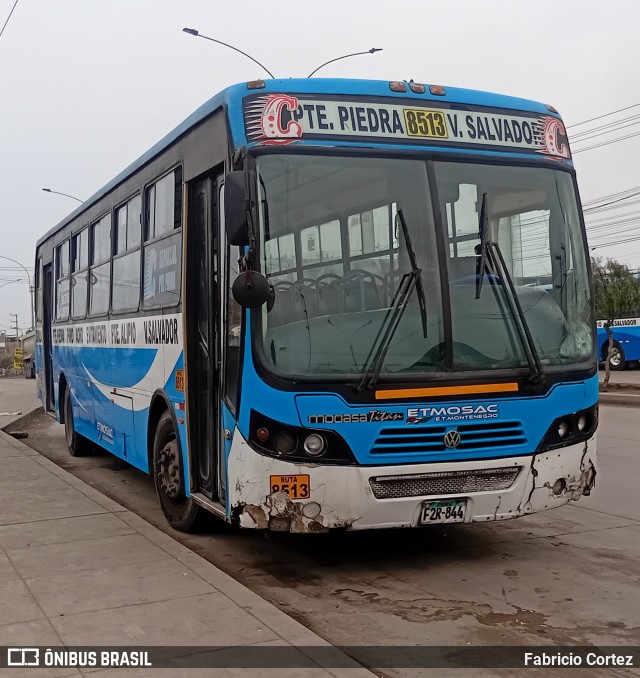 Empresa de Transportes Montenegro  na cidade de Lurin, Lima, Lima Metropolitana, Peru, por Fabricio Cortez. Número da foto: #13163607.