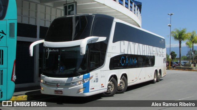 Auto Viação Catarinense 3717 na cidade de Aparecida, São Paulo, Brasil, por Alex Ramos Ribeiro. Número da foto: #13167757.